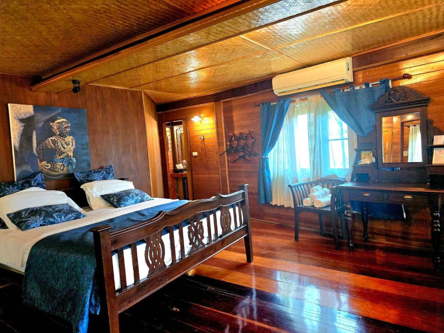 Kaengkrachan Boathouse Paradise Resort Kaeng Krachan Eksteriør billede